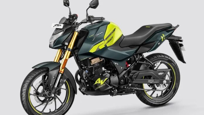 Yamaha FZ V4.0 side look